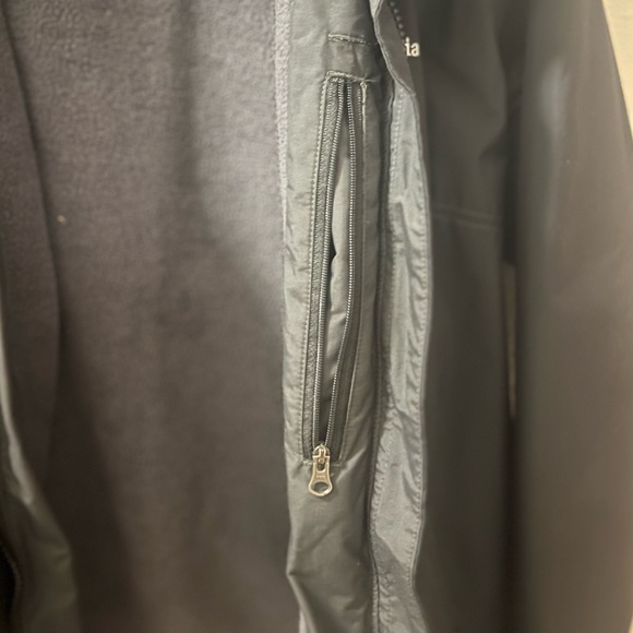 Columbia Women’s Black Coat - Picture 3 of 5